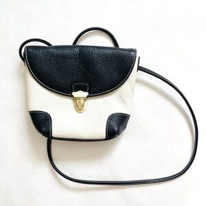 Vintage 90s Pebbled Genuine Leather Liz Claiborne Black & Cream Crossbody Bag